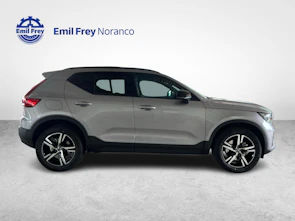 image du véhicule VOLVO XC40 2.0 B3 MH Plus Dark