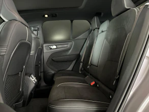 https://vehicle.imgix.net/4261357/93372b67-b174-4cd1-b420-c387cbe2870f.jpg