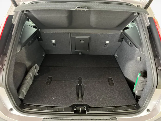 Volvo XC40 2.0 B3 MH Plus Dark