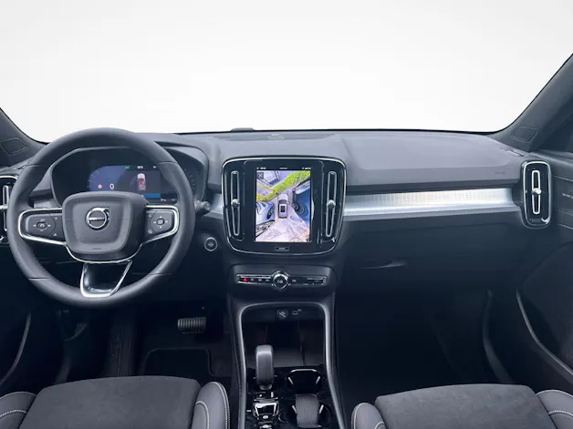 Volvo XC40 2.0 B3 MH Plus Dark