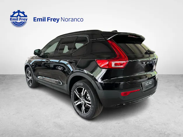 Volvo XC40 2.0 B3 MH Plus Dark