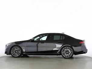 BMW M5 xDrive