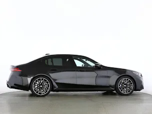 BMW M5 xDrive
