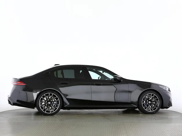 BMW M5 xDrive