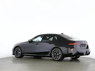 BMW M5 xDrive