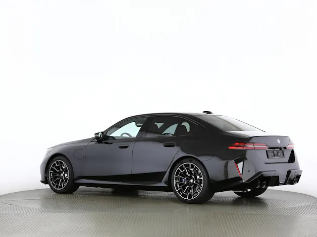 BMW M5 xDrive