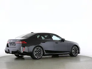 BMW M5 xDrive
