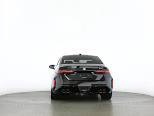 BMW M5 xDrive