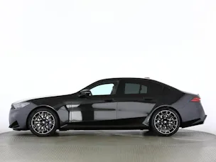 BMW M5 xDrive