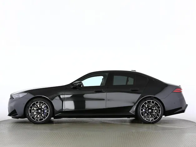 BMW M5 xDrive