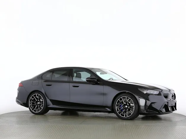 BMW M5 xDrive