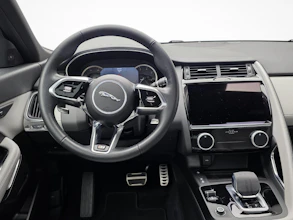 https://vehicle.imgix.net/4261872/fefe6252-6661-482c-969c-a805d9d4e77e.jpg
