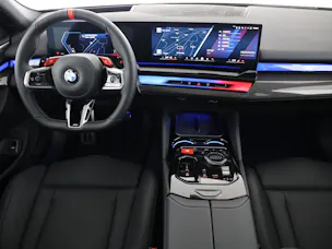 BMW M5 xDrive Touring