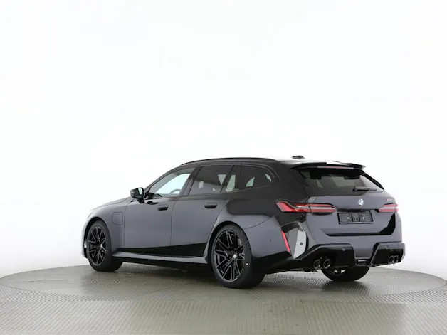BMW M5 xDrive Touring