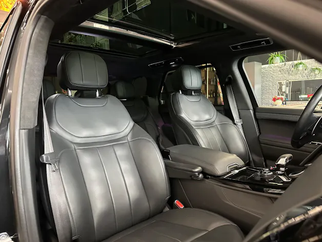 Land Rover Range Rover Sport D350 3.0 TD6 MHEV First Edition Automatic