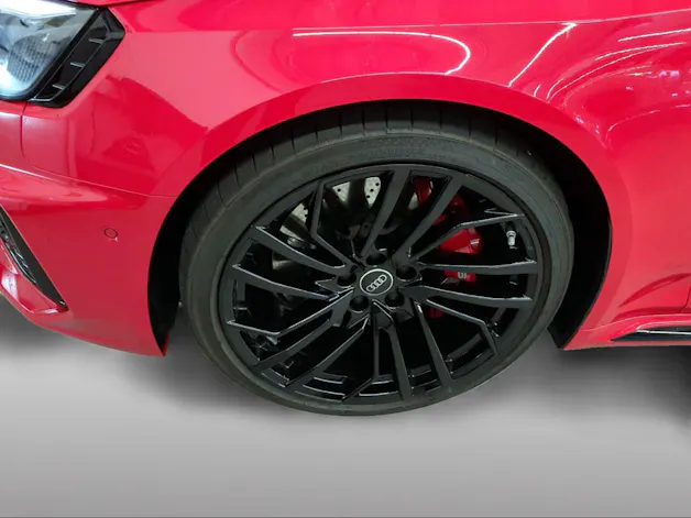 Audi RS4 Avant quattro tiptronic