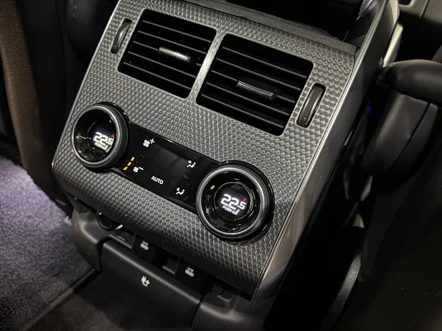 Land Rover Range Rover Sport P400 3.0 I6 MHEV HST Automatic | 1.Hand | CH |