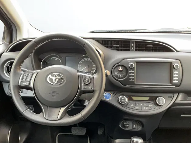 Toyota Yaris 1.5 VVT-i HSD Trend