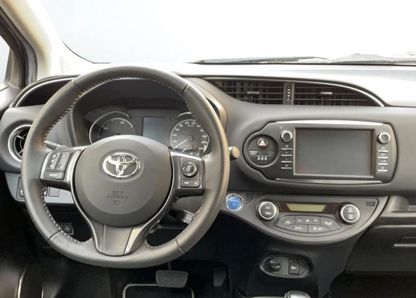 Fahrzeugbild 6 Fahrzeugbild 6