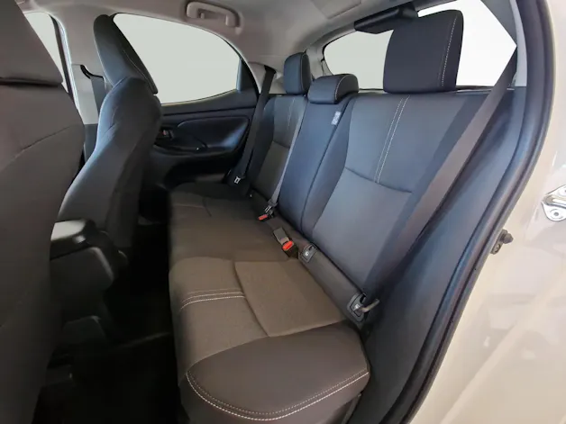 Toyota Yaris 1.5 VVT-i HSD Trend