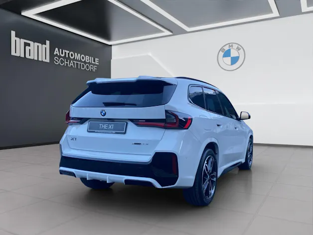 BMW X1 23i xDrive paddles