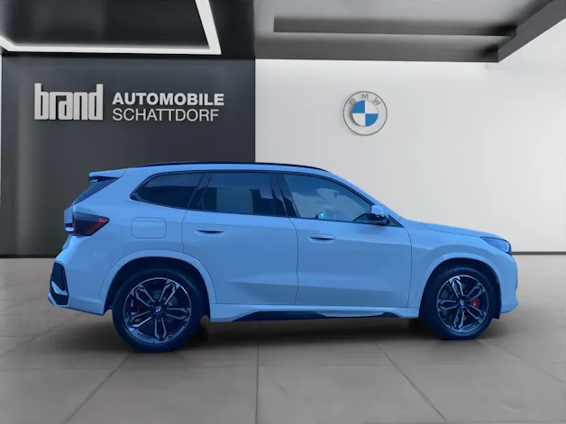 BMW X1 23i xDrive paddles