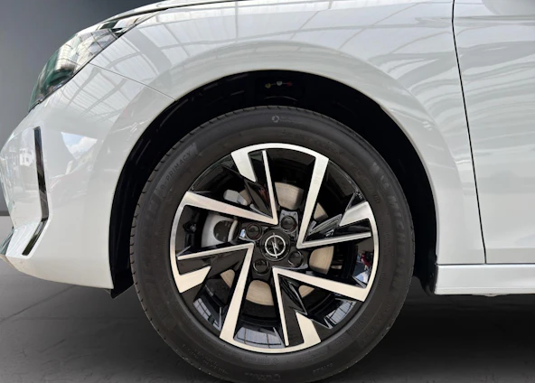 Fahrzeugbild 8 Fahrzeugbild 8