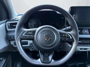 Suzuki Swift 1.2 Sakura Top Hybrid 4x4