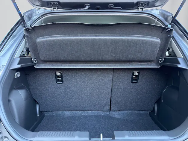 Suzuki Swift 1.2 Sakura Top Hybrid 4x4