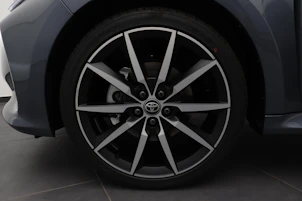Fahrzeugbild TOYOTA Yaris 1.5 VVT-i HSD GR Sport