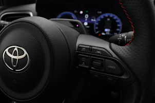 Fahrzeugbild TOYOTA Yaris 1.5 VVT-i HSD GR Sport