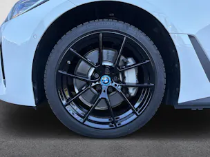 BMW i4 eDrive35