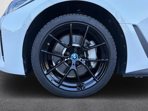 BMW i4 eDrive35