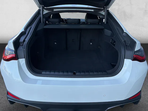 BMW i4 eDrive35