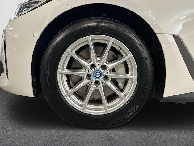 BMW i4 eDrive35