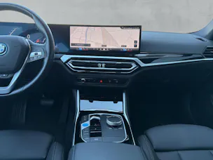 BMW i4 eDrive35