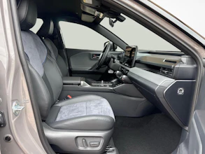 https://vehicle.imgix.net/4262382/d89c0086-d38b-45e8-b682-23af72eb4839.jpg