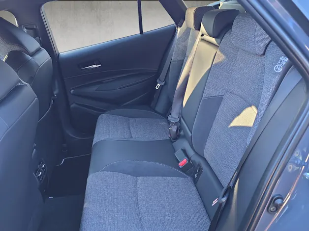 Toyota Corolla Touring Sports 2.0 HSD Swiss Edition