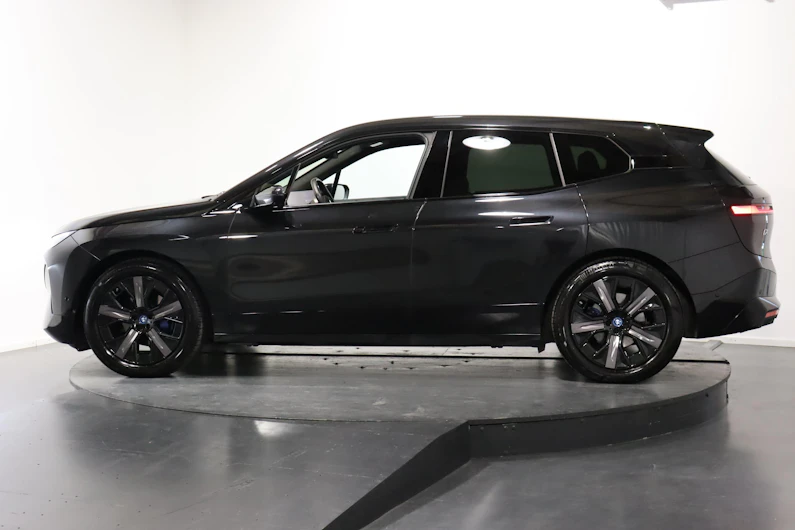immagine del veicolo BMW iX
