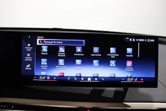 https://vehicle.imgix.net/4262432/e394e5f6-b1f2-4906-8687-f49e0607c57a.JPG