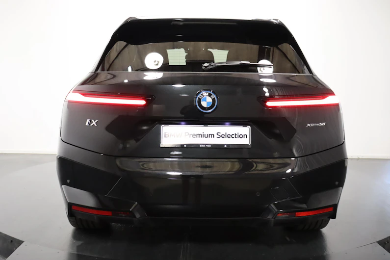 immagine del veicolo BMW iX