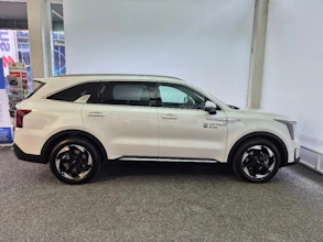 https://vehicle.imgix.net/4262441/a0ce7d31-32d8-4b9d-907f-400c13be429c.jpg