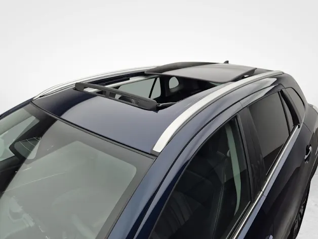 Suzuki S-Cross 1.4 T Sakura Top Hybrid 4x4