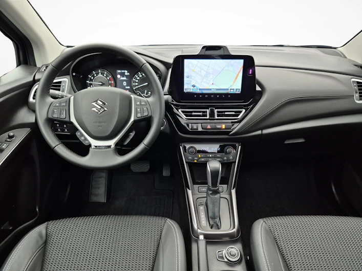Fahrzeugbild SUZUKI S-CROSS