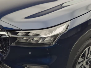 Fahrzeugbild SUZUKI S-Cross 1.4 T Sakura Top Hybrid 4x4