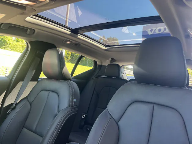 Volvo XC40 2.0 B4 MH Ultra Dark .