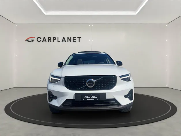 Volvo XC40 2.0 B4 MH Ultra Dark .