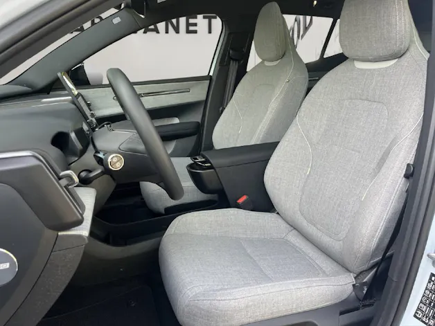 Volvo EX30 E60 Twin Ultra Performance AWD .