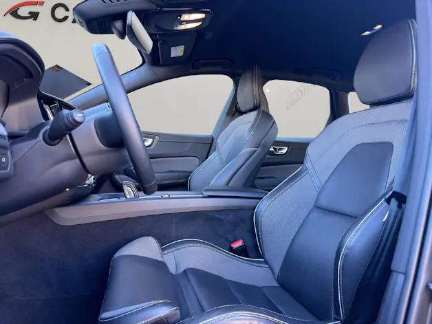 Volvo XC60 2.0 B5 MH R-Design AWD