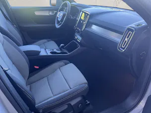 Volvo XC40 2.0 B3 MH Core .